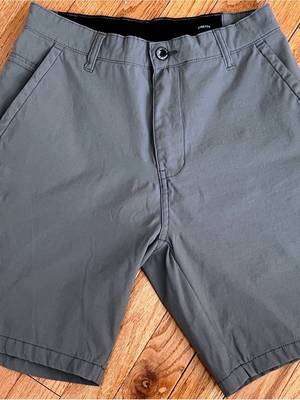 Kenneth Cole New York Gray Flat-Front Stretch Shorts